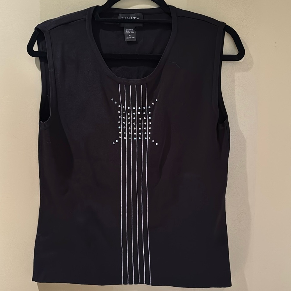Finity XL black women’s sleeveless top